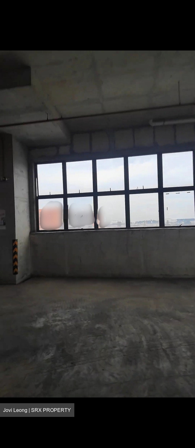 Senoko Loop (D27), Warehouse #573132351